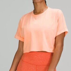 NWT Lululemon LA Boxy Cropped Short Sleeve Tee - Size 4